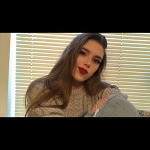 Meet your Posher, Alizabeth